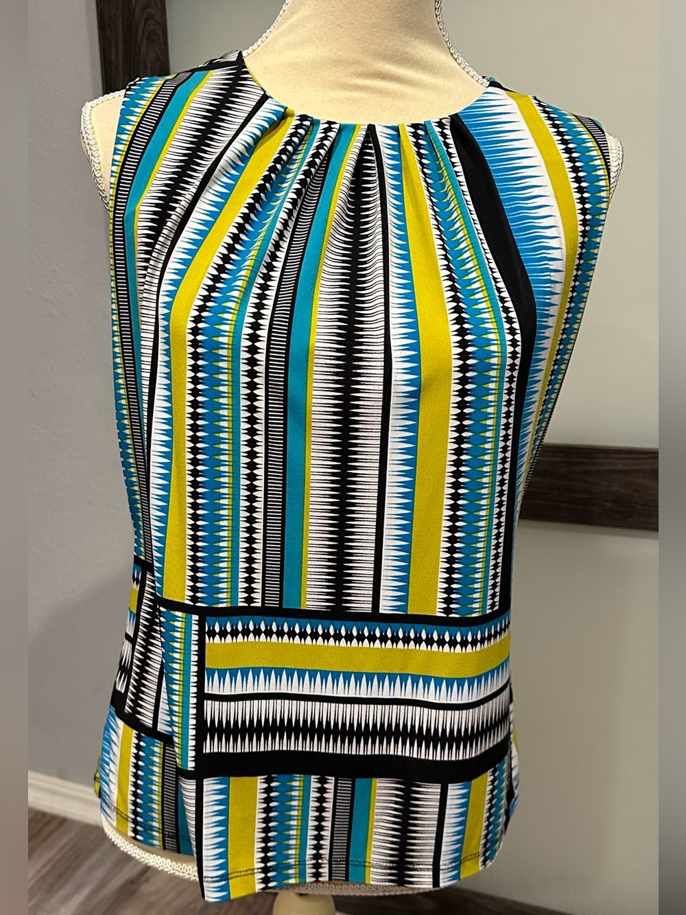 Calvin Klein Blouse Turquoise/Mustard/Black Sleeveless Polyester Top ~ Size Med